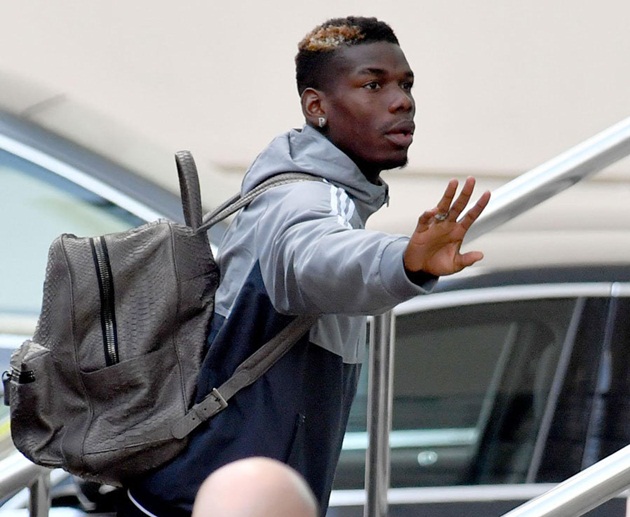 Ảnh bài viết Dàn sao M.U đến khách sạn, sẵn sàng nghênh chiến West Ham