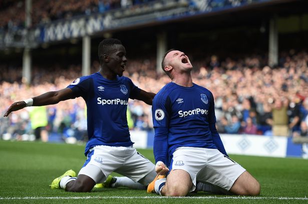 Fan Everton 'phát điên' vì nhà vua Rooney đã trở lại