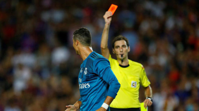 Ảnh bài viết "Chơi với 12 cầu thủ, Barca cũng thua Real"