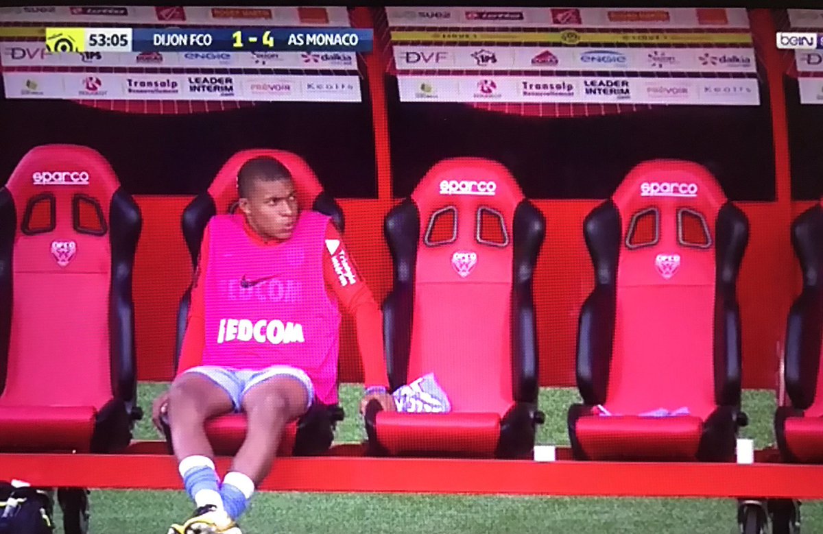 Monaco đang "chơi đòn bẩn" với Mbappe?