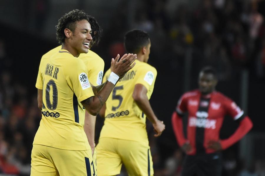 Neymar nói gì trong ngày ra mắt hoành tráng?