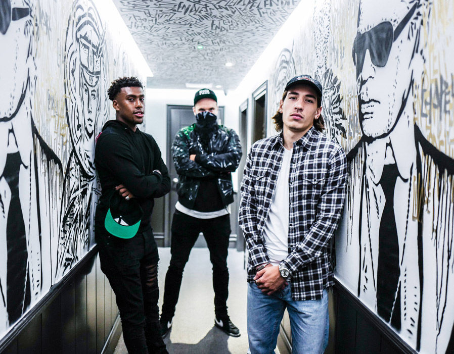 Ảnh bài viết Bellerin và Iwobi đắm chìm trong thế giới 'Endless'