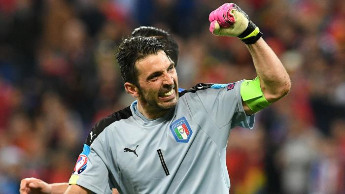 Ảnh bài viết Buffon lọt top 3 Cầu thủ xuất sắc nhất năm của UEFA