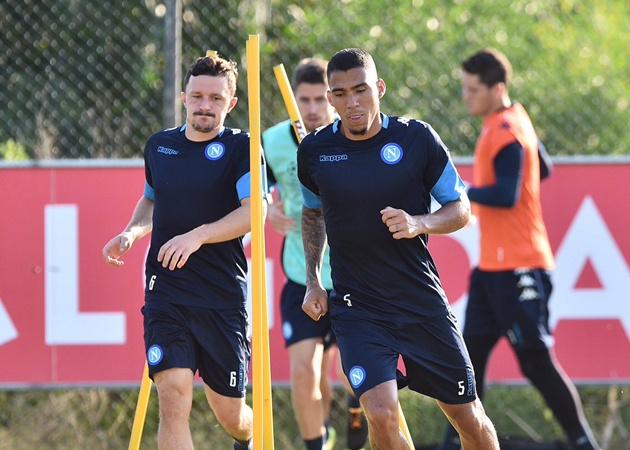 Ảnh bài viết Dàn sao Napoli căng thẳng trước giờ G