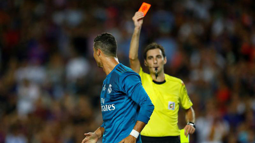 Ảnh bài viết Nóng trước Siêu kinh điển: Fan Real không sợ Barca, chỉ sợ trọng tài