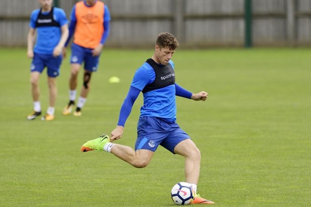 Ảnh bài viết Ý trời khiến Ross Barkley chưa thể rời Everton