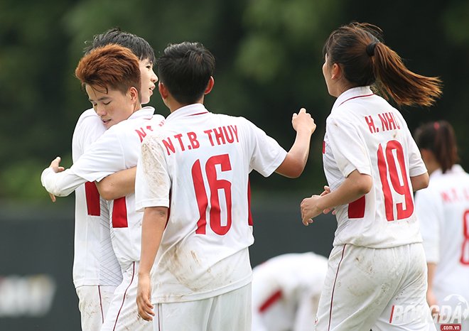 Tuyết Dung tỏa sáng, ĐT nữ Việt Nam khởi đầu thuận lợi tại SEA Games 29