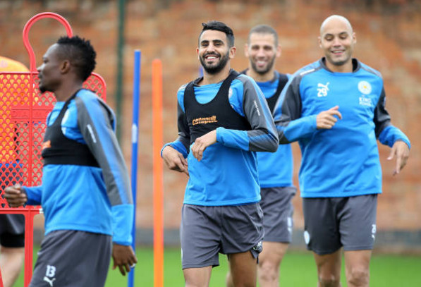 Ảnh bài viết Bị Roma từ chối, Mahrez 'hết ga' trên sân tập của Leicester