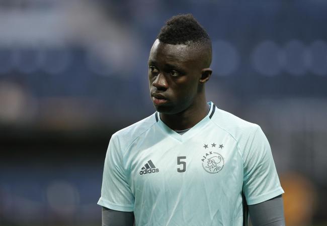 Ảnh bài viết Chưa ra mắt, tân binh Tottenham đã 'soán ngôi' Alexis Sanchez