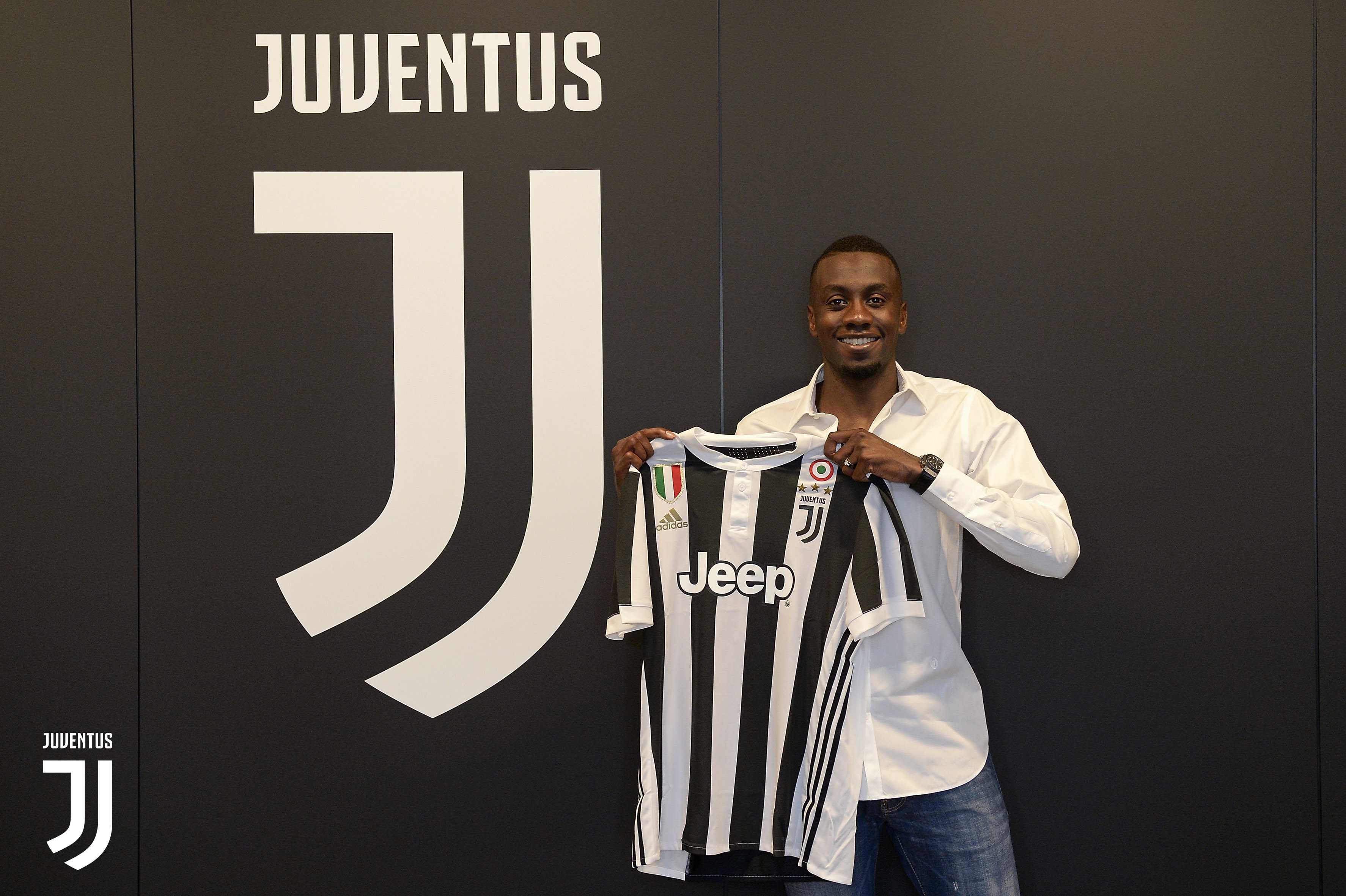 Ảnh bài viết Matuidi rạng rỡ ra mắt Juventus, chọn xong số áo