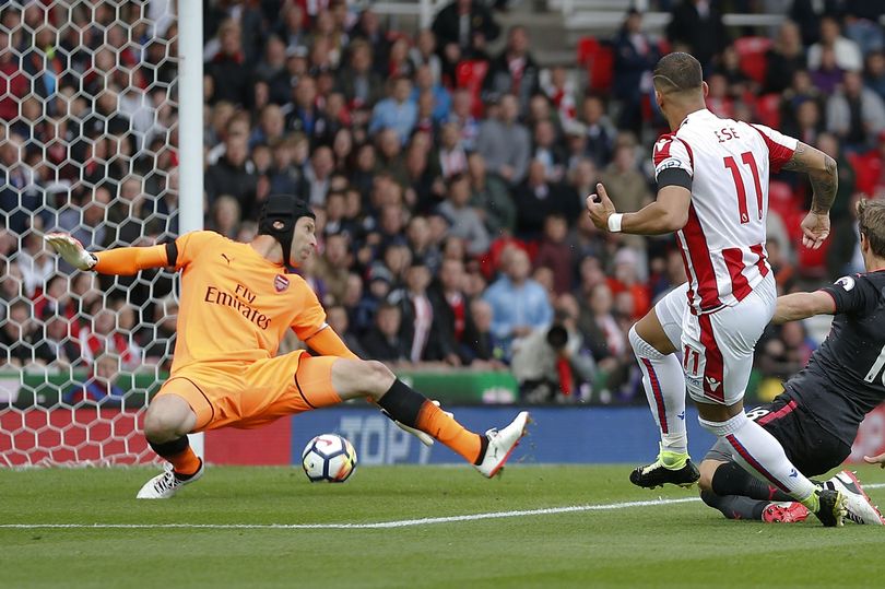 Ảnh bài viết Điểm tin chiều 20/08: Wenger bênh vực trò cưng, Tottenham sắp đón thêm tân binh