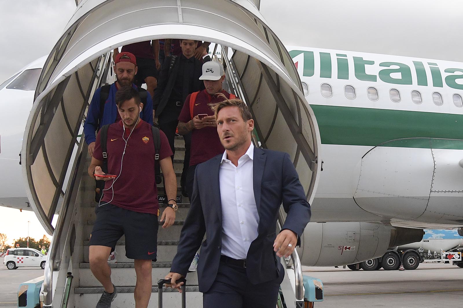 Totti 'dắt' đàn em đến Bergamo, chuẩn bị khai chiến