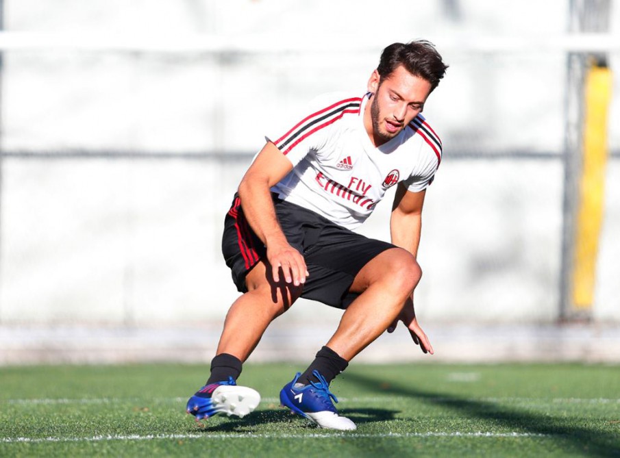 Hakan Calhanoglu thể hiện ra sao trước Crotone?