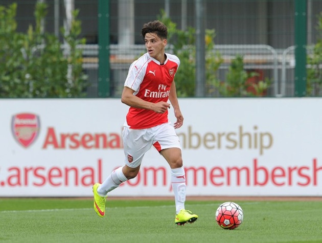 Arsenal tiếp tục công cuộc thanh lý người thừa
