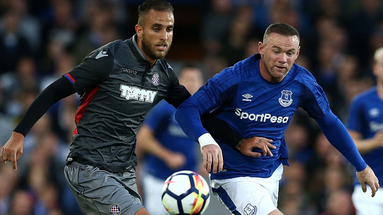 Lượt về Play-off Europa League: Khi Everton, Milan 'dạo chơi'