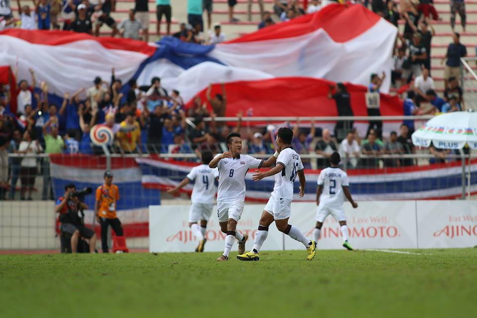 Ảnh bài viết Minh Long mắc lỗi, NHM chỉ muốn 'phát điên'