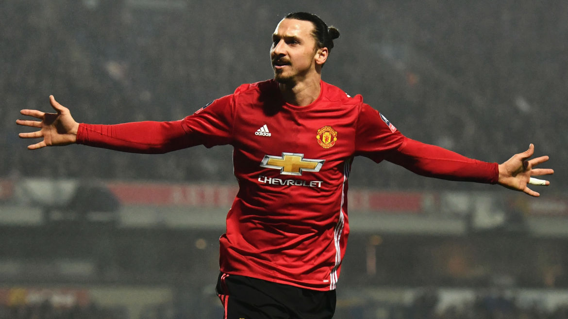Ảnh bài viết Zlatan trở lại, Fan Man Utd thách thức cả nước Anh