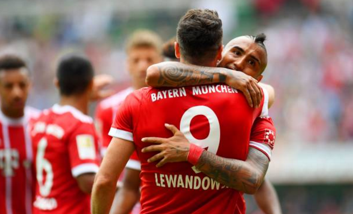 Ảnh bài viết Chấm điểm Bayern: Lập cú đúp, Lewy vẫn thua một người