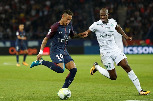 Neymar 'tịt ngòi', PSG vẫn giành thắng lợi đậm đà trước Saint-Etienne 