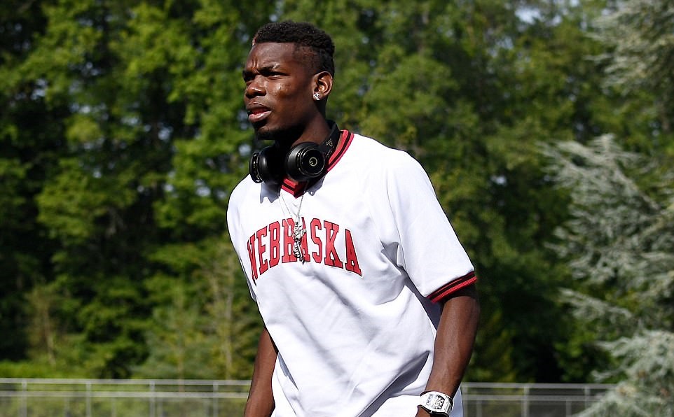 Ảnh bài viết Pogba & Kante cực ngầu, Mbappe tươi cười lên tuyển hội quân