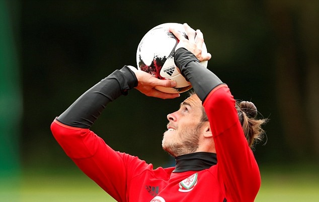 Ảnh bài viết Rời Real, Gareth Bale là tâm điểm ở buổi tập của xứ Wales