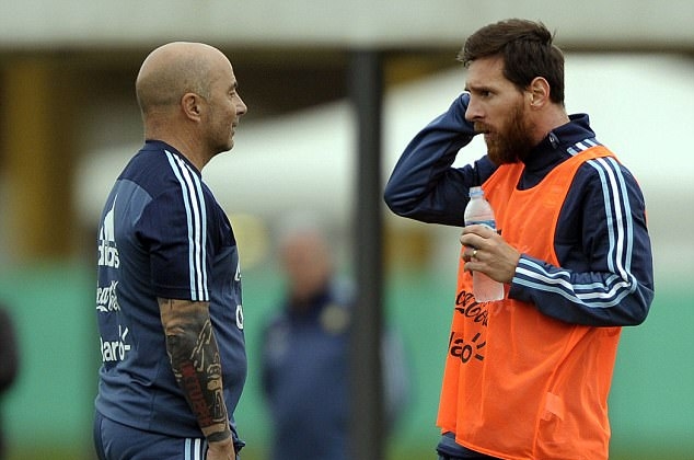 Ảnh bài viết Về tuyển Argentina, Messi được HLV Sampaoli chăm sóc đặc biệt