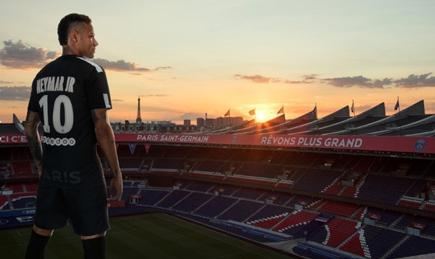 Neymar trở thành biểu tượng trong bộ ảnh công bố áo đấu thứ 3 của PSG