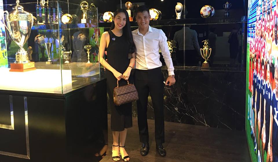 Công Vinh trình làng phòng truyền thống CLB TP. HCM đẳng cấp nhất Việt Nam