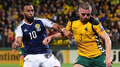 Siêu phẩm tân binh Andy Robertson của Liverpool ghi cho Scotland