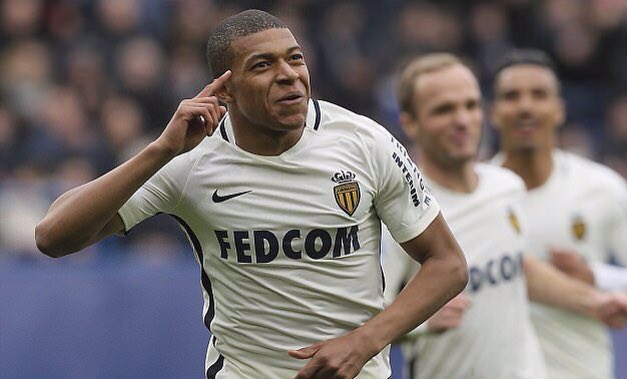 "Mbappe sẽ là Pele mới"