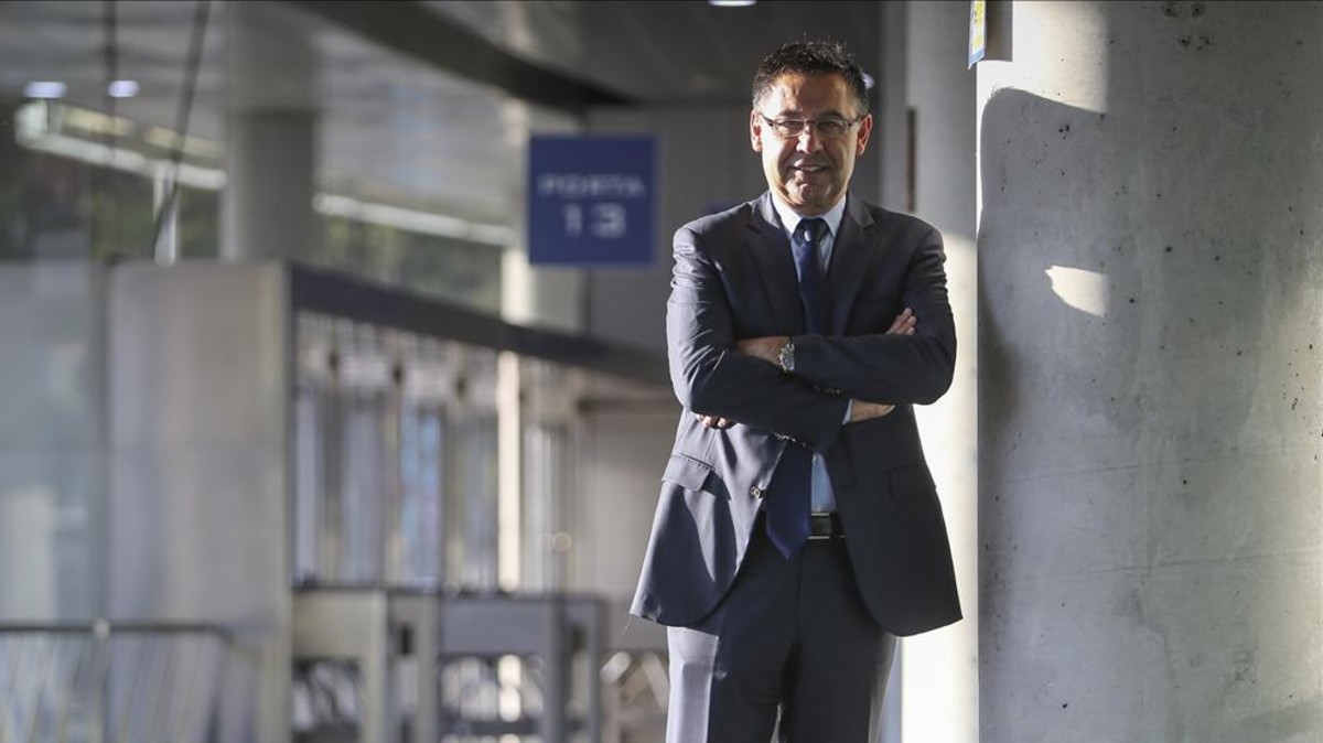 Ảnh bài viết Đối thoại Bartomeu: 'Messi chưa ký hợp đồng vì bị... kẹt lịch'