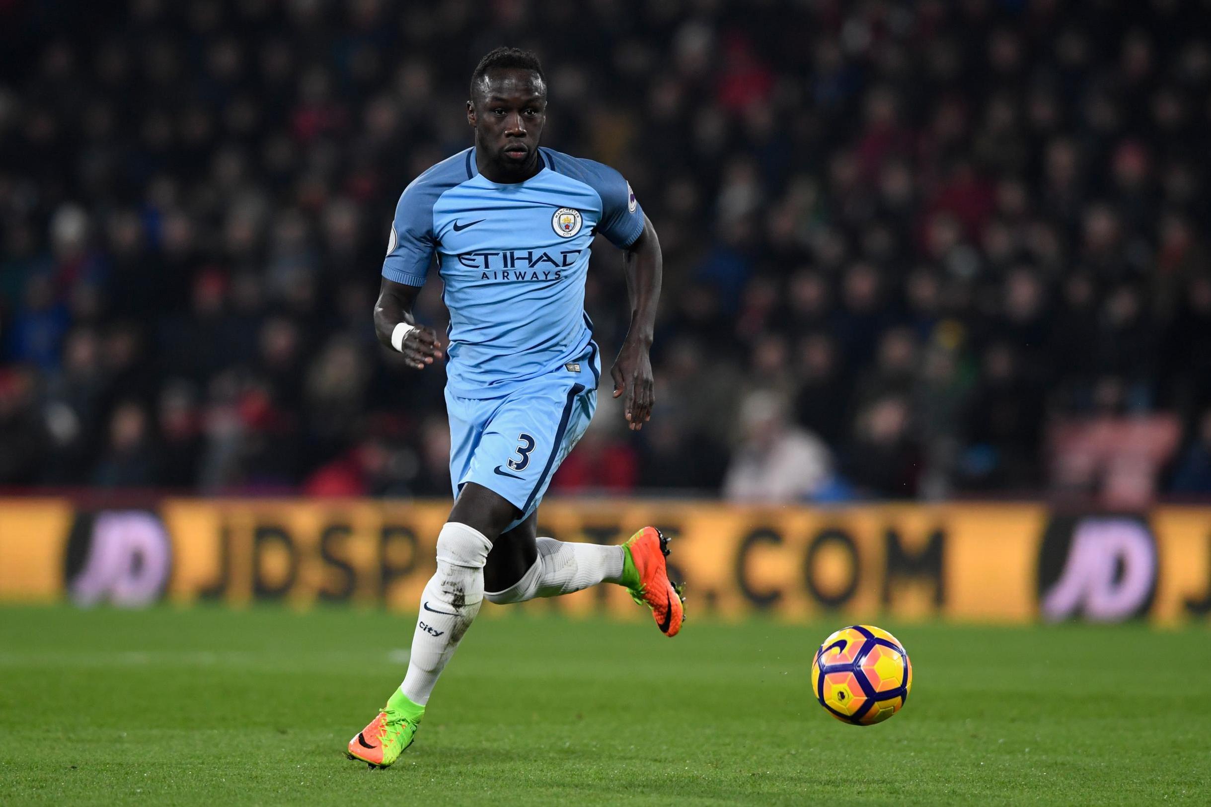 Lindegaard, Toure và 19 cầu thủ tự do có thể cập bến NHA (Phần cuối)