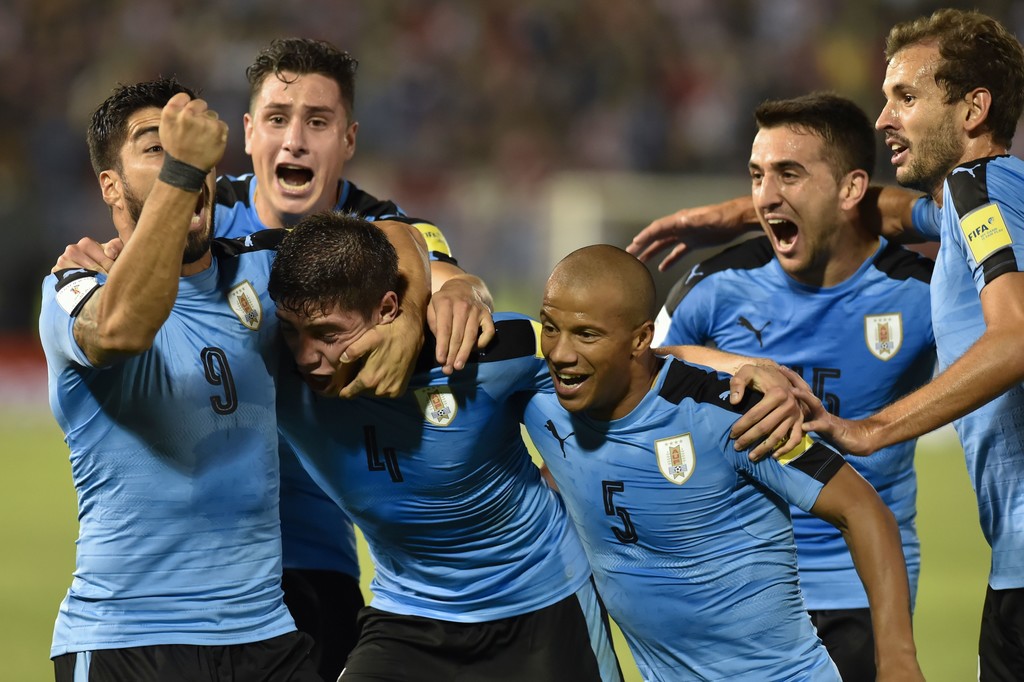 Paraguay 1-2 Uruguay: Rảo bước đến nước Nga