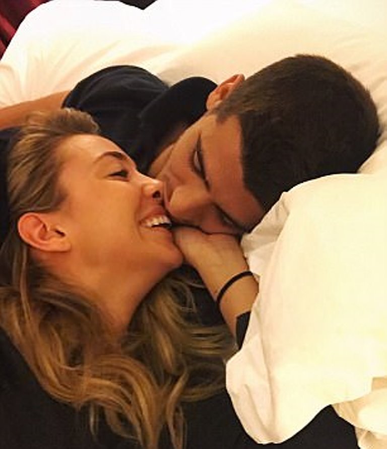 Xa Morata vài ngày, Alice Campello đã nhớ chồng da diết