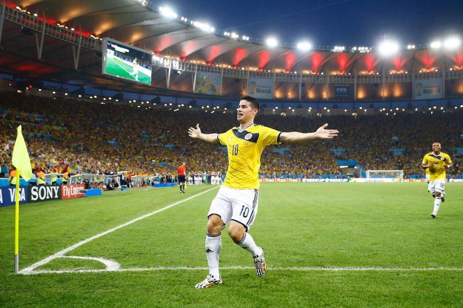 Góc siêu phẩm: Cú sút miễn chê của James Rodriguez trước Uruguay