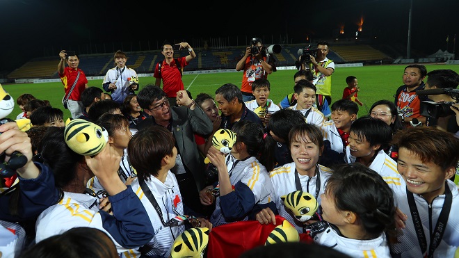 Ảnh bài viết NHM ngã mũ trước việc tuyển thủ VN có thai vẫn dự SEA Games