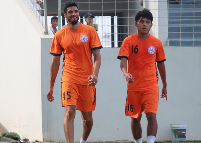 Sau Anh Quang, SHB Đà Nẵng mất thêm trung vệ Britez ở vòng 17 V-League