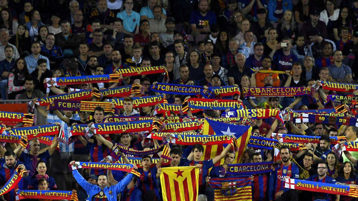 Ảnh bài viết CĐV Barca biến Camp Nou thành "mồ chôn" chủ tịch Bartomeu