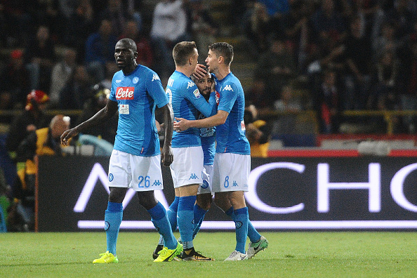 Ảnh bài viết 'Lột xác' hiệp hai, Napoli theo sát Juve, Inter