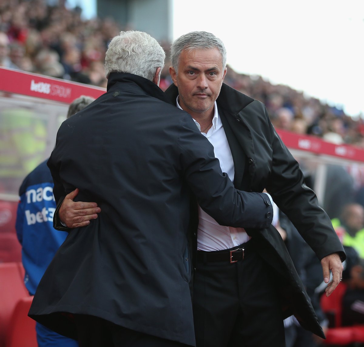 Mark Hughes là nỗi ám ảnh của Mourinho