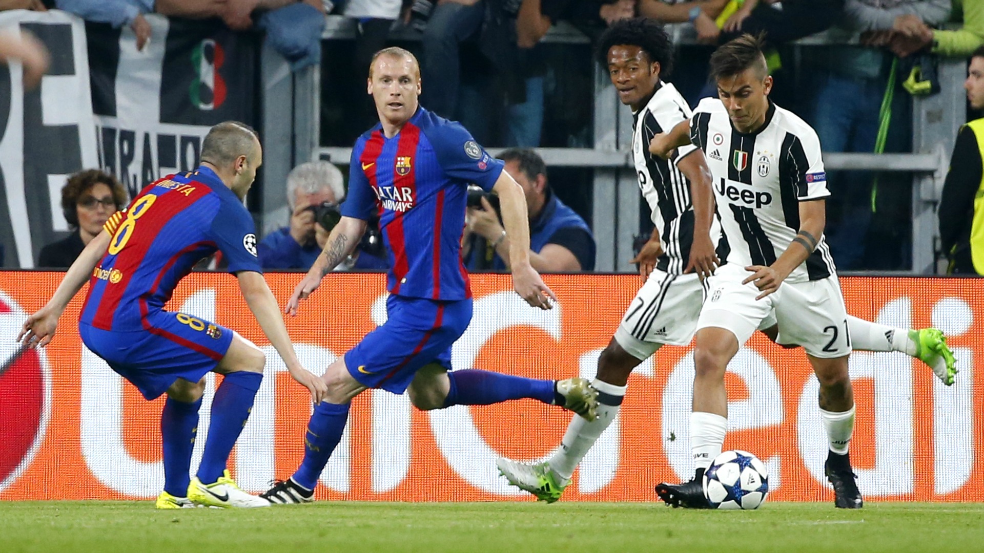 Góc HLV Trần Minh Chiến: Barca sẽ phục hận Juventus