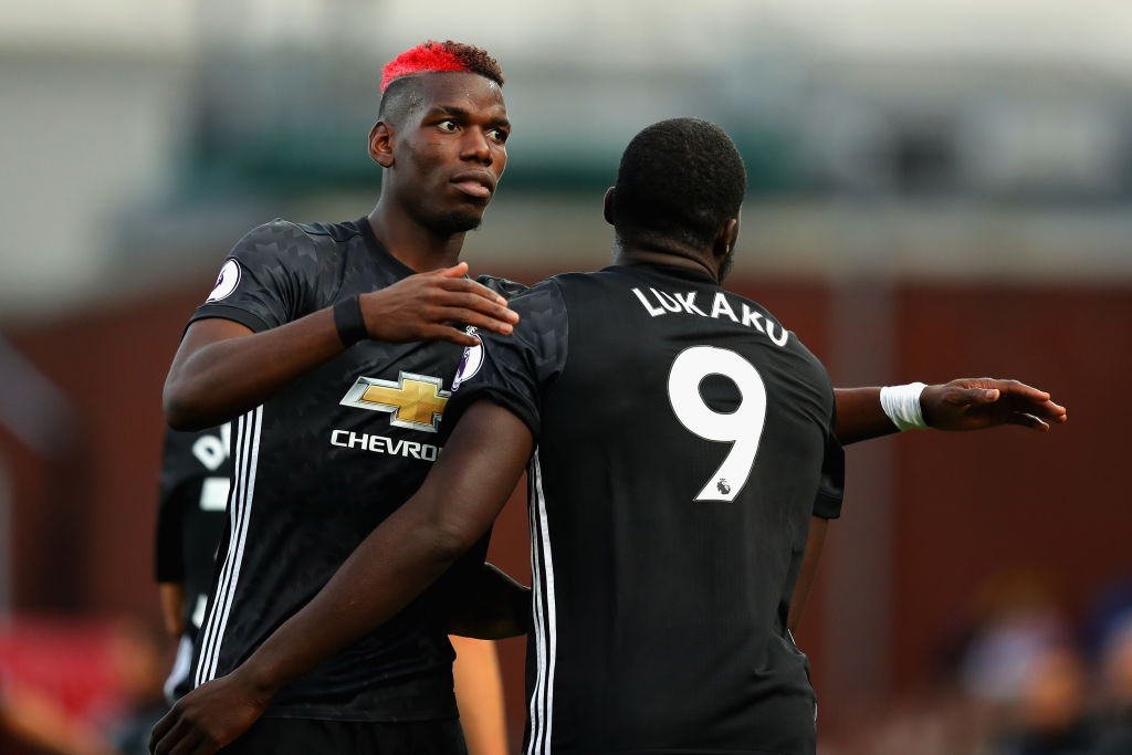Paul Pogba đá ra sao với mái tóc màu đỏ?