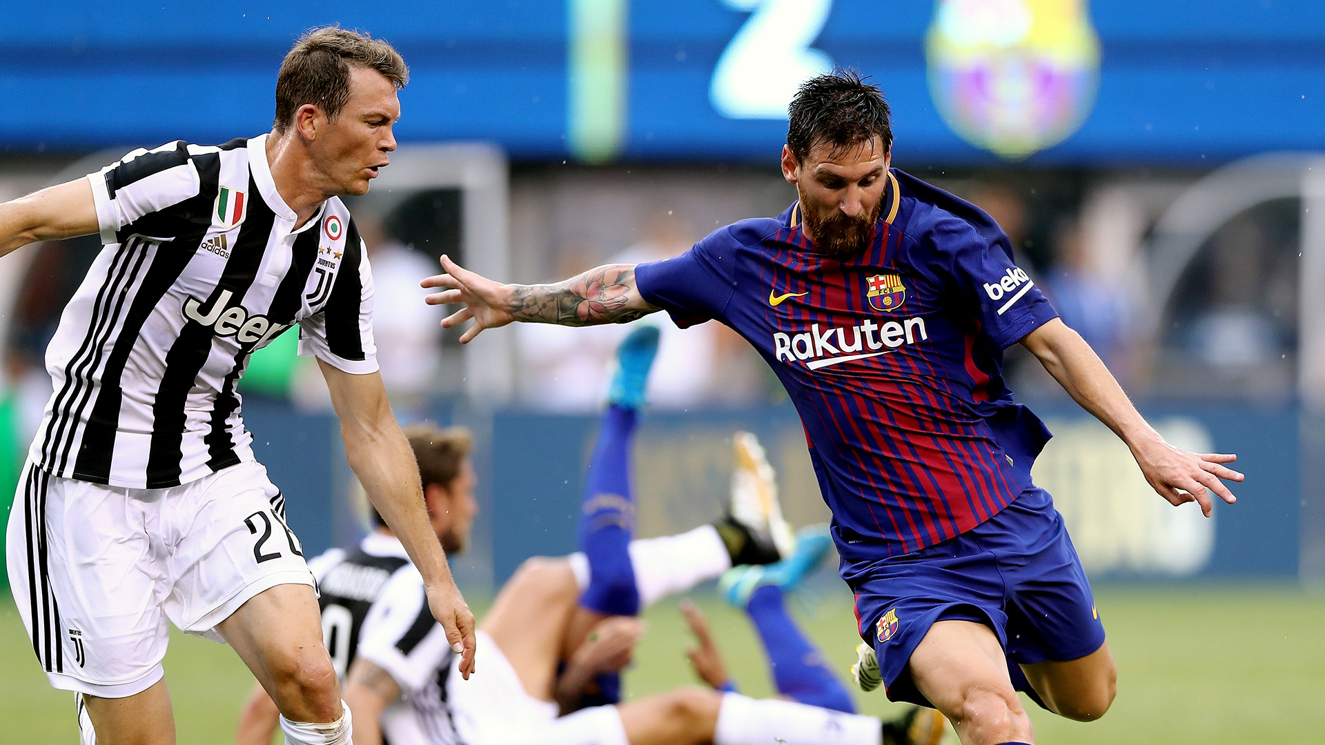 Siêu đội hình kết hợp Barca - Juve: Hủy diệt hệ mặt trời