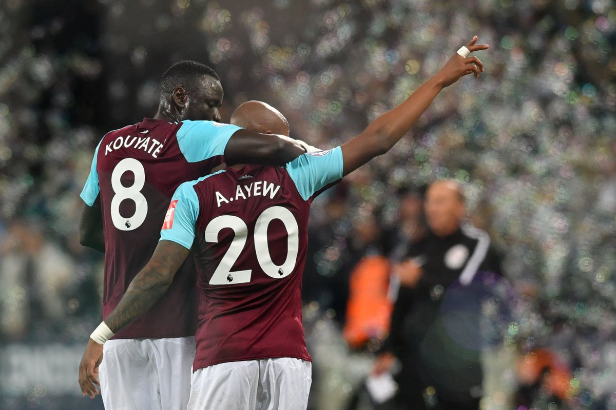 Ảnh bài viết West Ham 2-0 Huddersfield: Slaven Bilic thoát hiểm