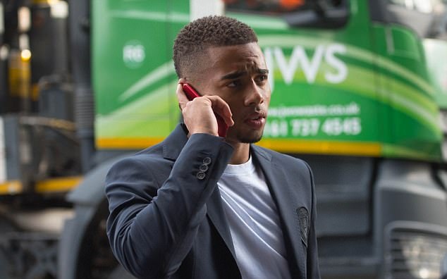 Ảnh bài viết Dàn sao Man City lịch lãm tới Hà Lan, chờ chiến Feyenoord