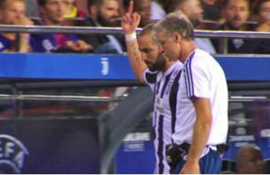 Higuain đứng trước nguy cơ bị cấm thi đấu tại Champions League