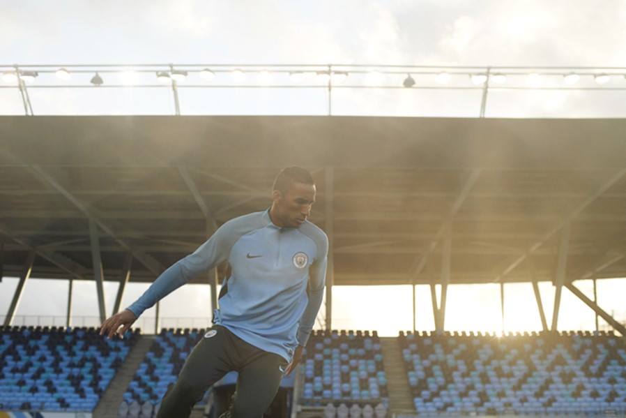 Ảnh bài viết Man City trình làng áo tập mới trước trận khai màn Champions League