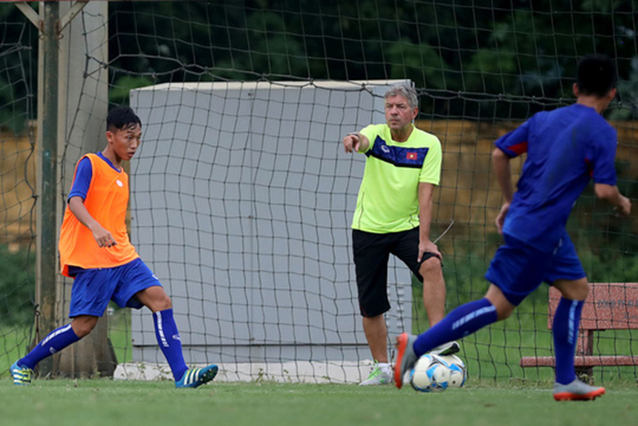 Ảnh bài viết Chuyên gia Đức ám chỉ ai ở VFF muốn U22, U18 thất bại?