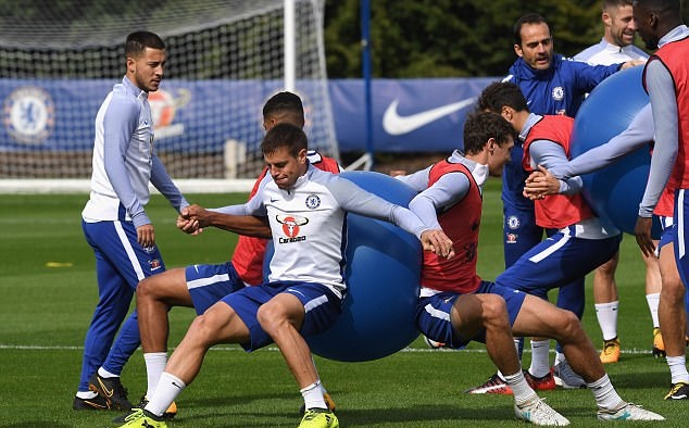 Ảnh bài viết Conte cho Chelsea tập siêu dị, chờ hạ gục Arsenal