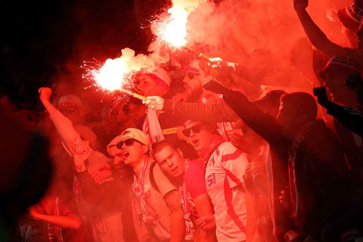 Ảnh bài viết Khán đài Emirates dậy sóng vì lực lượng CĐV "hung hãn" nhất châu Âu